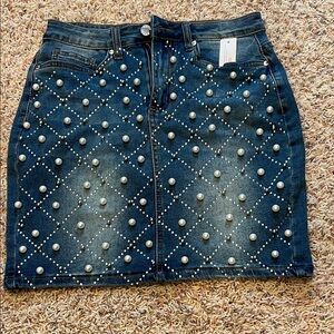 VENUS Blue Pearl-Studded Mini Skirt